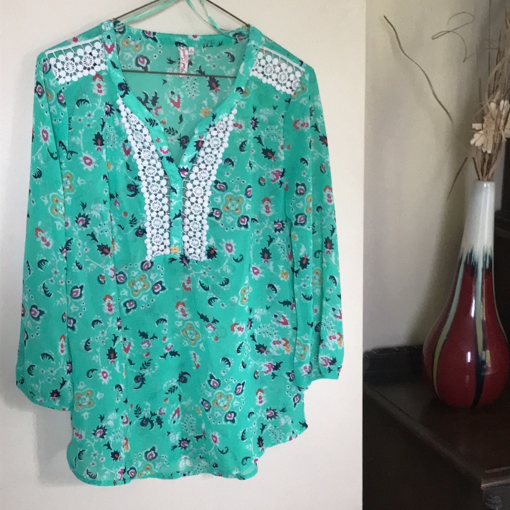 Red camel semi sheer v-neck blouse size small